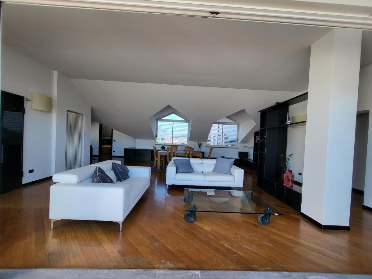 Attico Dei Castelli Apartamento Verbania Exterior foto