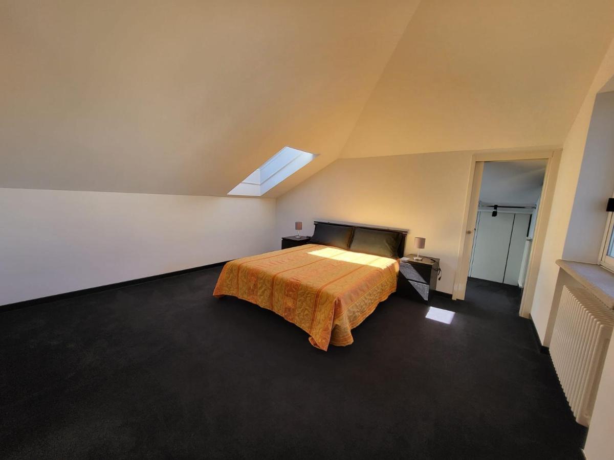 Attico Dei Castelli Apartamento Verbania Exterior foto